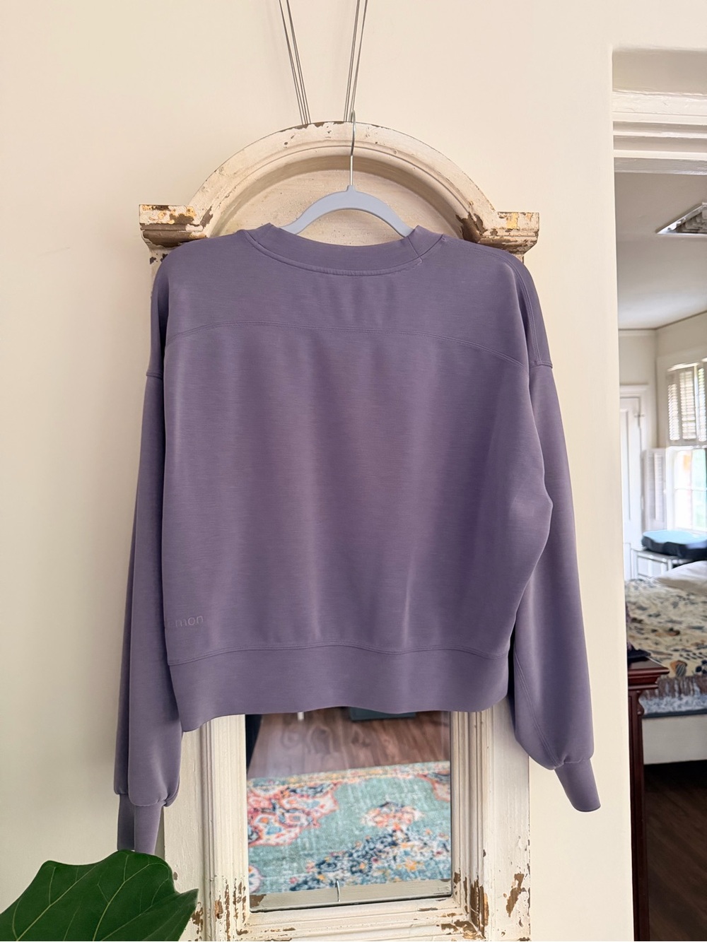 (2) lululemon athletica Cropped Softstreme Crew both size 6 - Picture 3 of 10